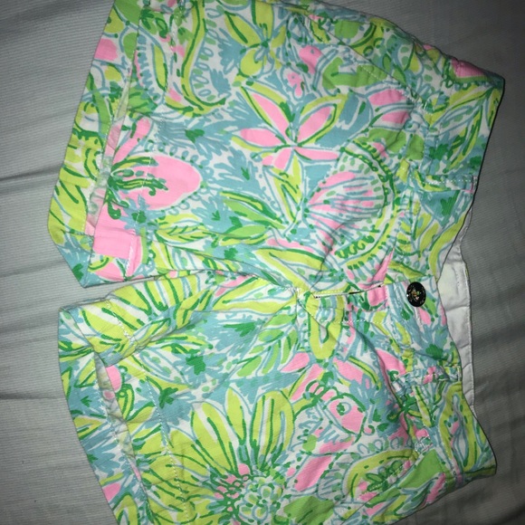 LILY PULITZER SHORTS - Picture 1 of 3